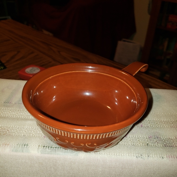 (2) Taylor, Smith, and Taylor (TST) Brown And Green Chili Bean Bowls - Picture 2 of 10